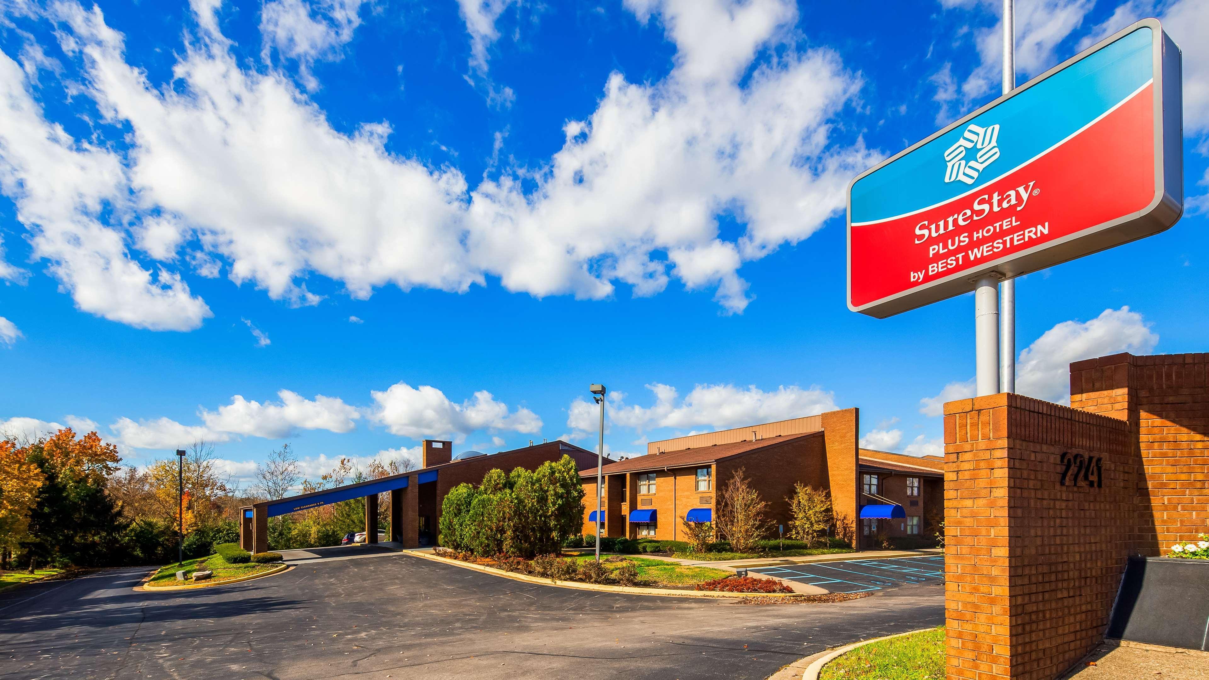 Red Roof Inn & Suites Lexington - Hamburg Exterior foto