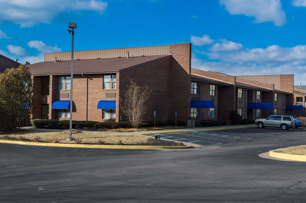 Red Roof Inn & Suites Lexington - Hamburg Exterior foto